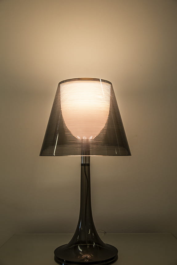 TOKYO TRANSPARENT BORDSLAMPA I MODERN STIL HÖJD 44 CM
