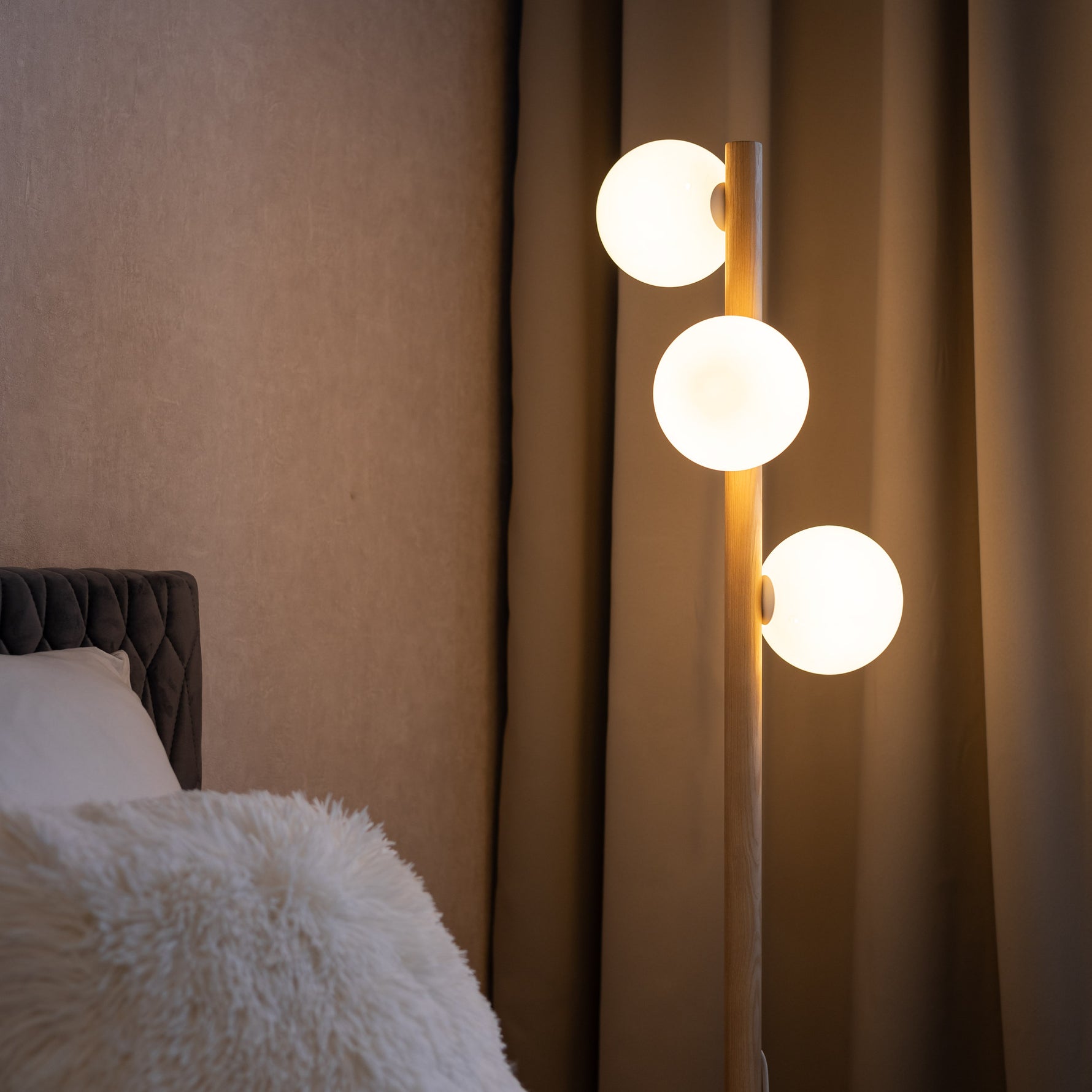 ESTER Trä Vit golvlampa 3