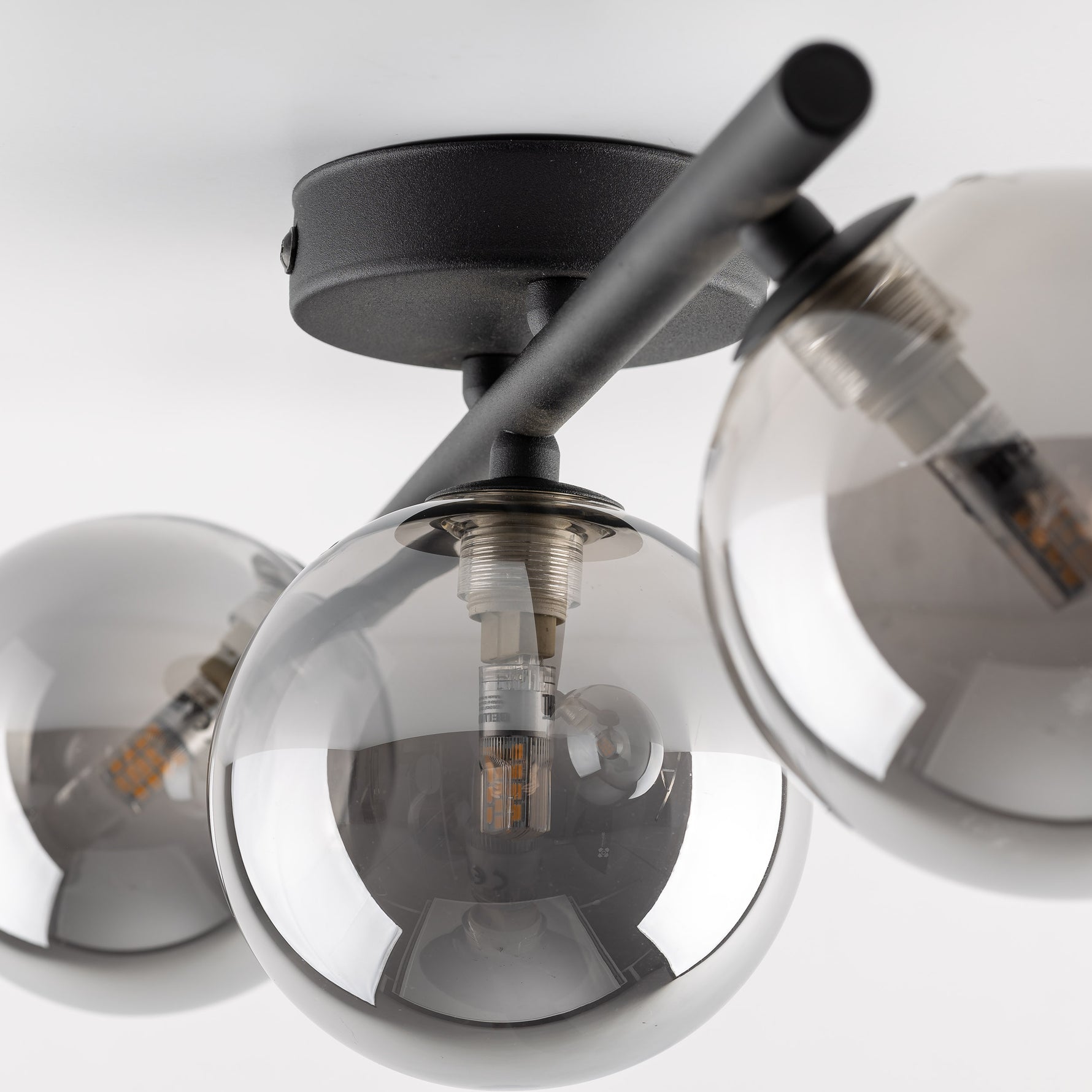 ESTER SVART Taklampa 3