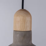 Betonghänglampa OLO med trädetaljer Ø 21 cm